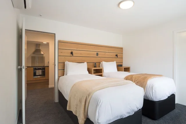 2 Bedrooms, Family, Apartment, King and Twin Beds, Mountain View, 2 Bathrooms، Lomond Lodge 3/7
