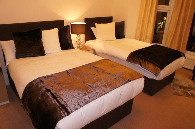 غرفة ثلاثية بحمام خاص، Sapphire Hotel 5/10