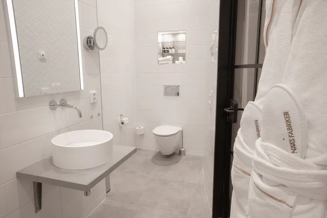Room, Double Bed, No Window، Naas Fabriker Hotell Och Restaurang 1/2