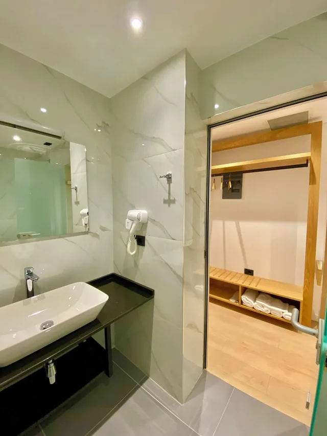 غرفة ديلوكس بسرير مزدوج بإطلالة على الحديقة، Hotel Nertili 3/4