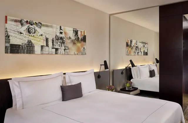 غرفة سوبيريور بسرير كينج بإطلالة على القناة، Park Plaza Victoria Amsterdam Hotel 2/9
