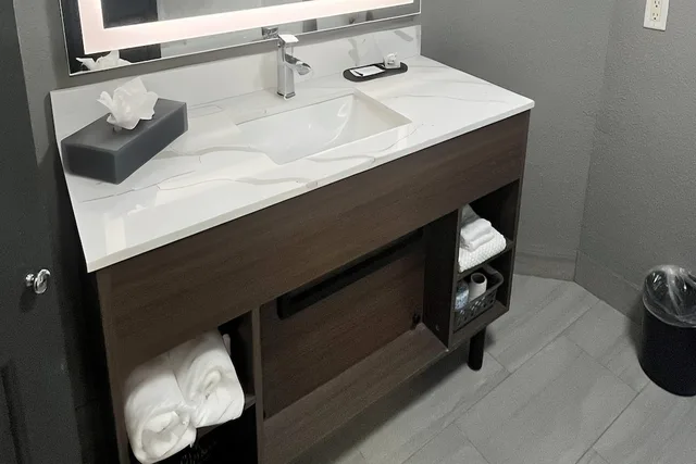 غرفة ديلوكس بسريرين كوين، La Quinta Inn & Suites by Wyndham Jacksonville Butler Blvd 7/9