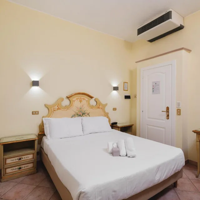 غرفة بسرير مزدوج، Sourire Hotel 1/4