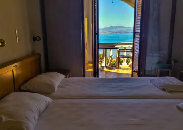 استوديو بسرير كوين بإطلالة على البحر، Dionysos Apartments 1/3