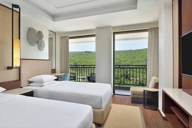 Room, Single Bed, Valley View، Courtyard by Marriott Mahabaleshwar 9/10