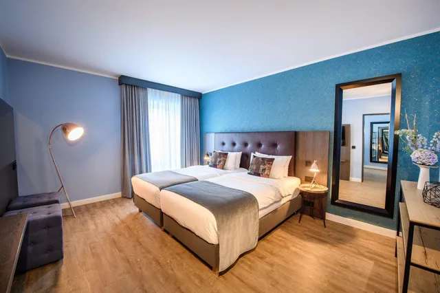 Suite, Multiple Beds، Holiday Inn Luebeck 1/3