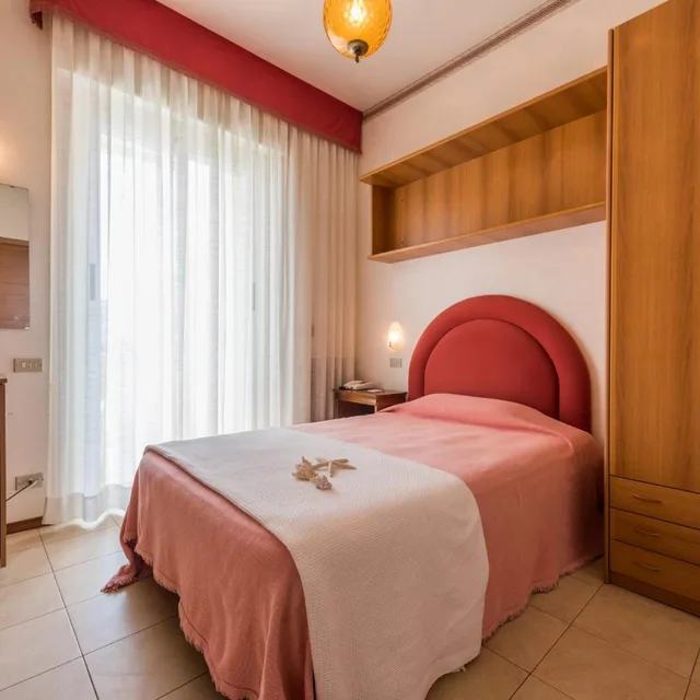 غرفة مفردة، HOTEL BENINI 3/7