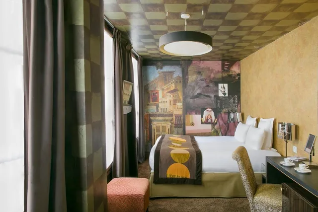 Deluxe, Privilege, Queen Bed, Hotel Le Bellechasse Saint Germain 5/5