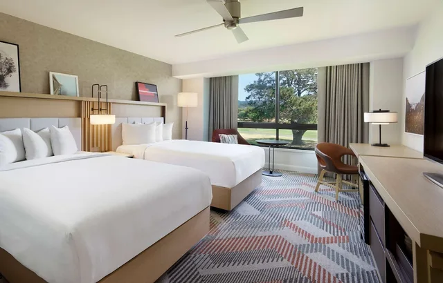 Room, 2 Queen Beds, Golf Course View, Patio، Hyatt Regency Monterey Hotel and Spa on Del Monte Golf Course 3/6