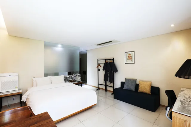 غرفة بسرير مزدوج بشرفة، Hotel Cacao Business Design Hotel 1/8