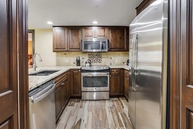 شقة سكنية بريميير بسرير كينج بغرفتي نوم، St James Place 8/8
