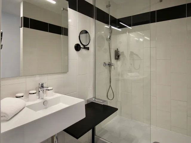 غرفة عائلية بسرير مزدوج مع أريكة، ibis Styles Dijon Sud Domaine De Beauregard 21600 Longvic 3/6