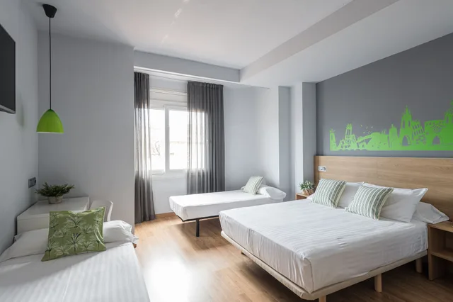 غرفة قياسية رباعية، Hotel Margarit 3/7