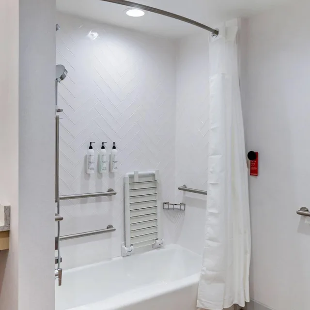 استوديو بسرير كينج مع أريكة لذوي الإعاقة، TownePlace Suites by Marriott Richmond Colonial Heights 10/10