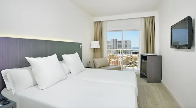 Sol, Queen Bed, Pool View, Sofa، Sol Guadalupe 1/2