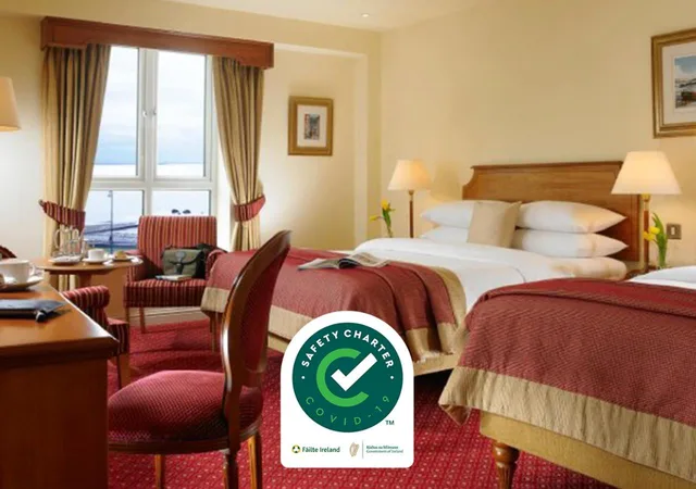 غرفة بسرير مزدوج أو سريرين منفصلين، Galway Bay Hotel 3/3