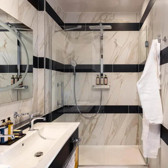 جناح جونيور بسرير كينج وسرير كوين، Niepce Paris Curio Collection By Hilton 3/3