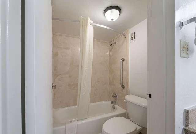 Room, King Bed, Accessible, Motel6 San Antonio, TX - I-10 West 9/9