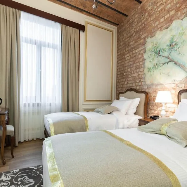 غرفة سوبيريور بسرير مزدوج بإطلالة على المدينة، Pera Parma Hotel 1/10