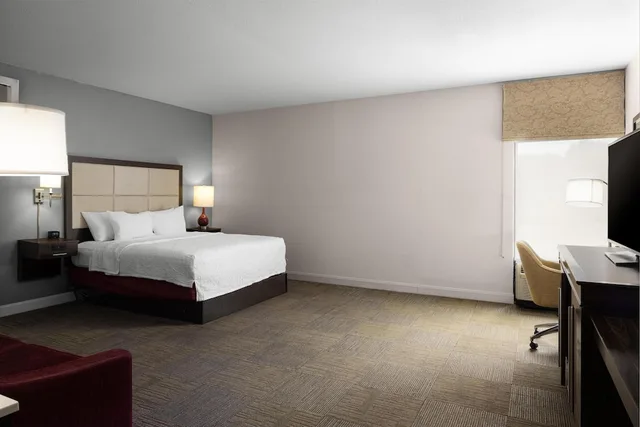 جناح استوديو بسرير كينج، Hampton Inn Morristown 1/2