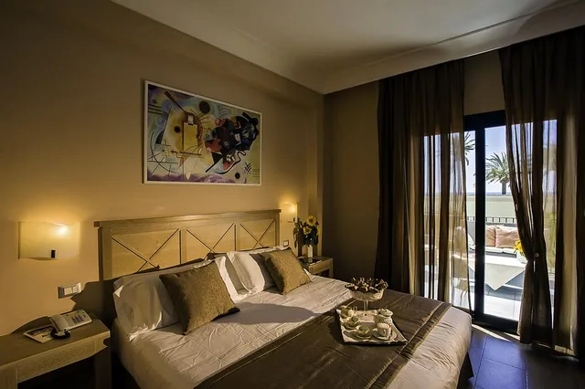 غرفة سوبيريور بسرير مزدوج أو سريرين منفصلين، Mahara Hotel 1/1