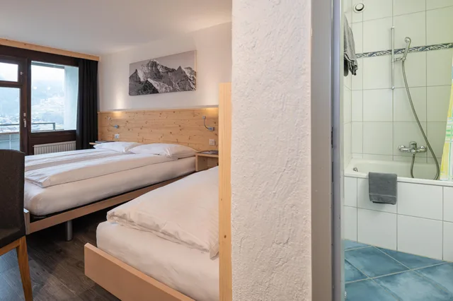 Triple Room Eiger، Jungfrau Lodge - Swiss Mountain Hotel 5/7