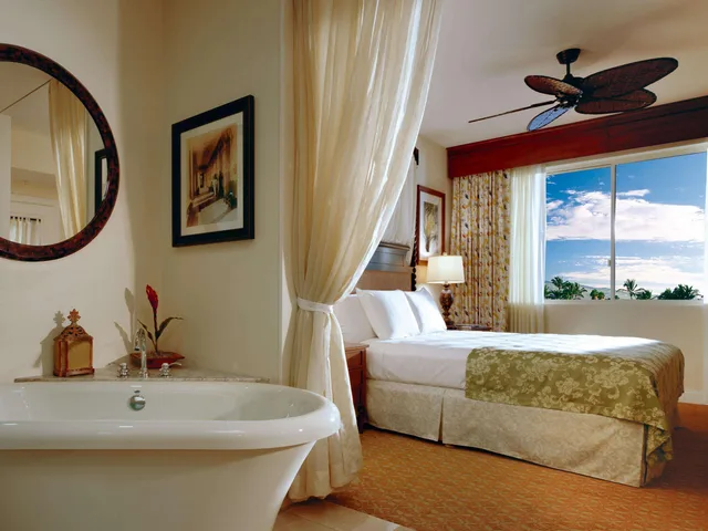 2 Bedrooms, Deluxe, Suite, 2 Double Beds, King Bed, Resort View, Sofa، Hilton Grand Vacations Club Kings’ Land Waikoloa 2/14