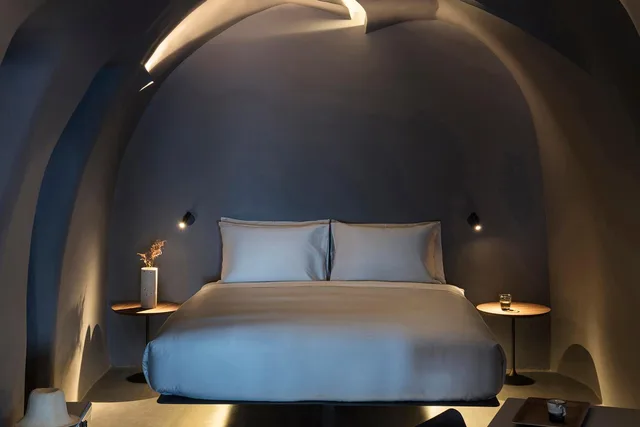 Interior, Villa, Twin Beds, King Bed, Sunset View, Outdoor Jetted Tub, Sofa, Indoor Jetted Tub، Kivotos Santorini 1/3