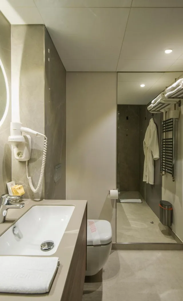 غرفة سوبيريور بسرير مزدوج، North Star Continental Resort 1/3