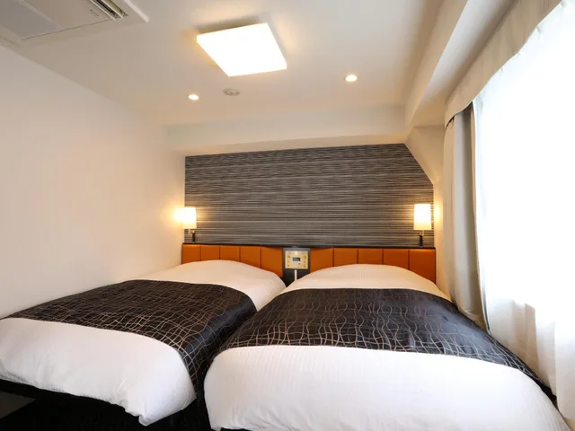 غرفة قياسية بسريرين منفصلين، APA Hotel Shinjuku Kabukicho Chuo 1/1