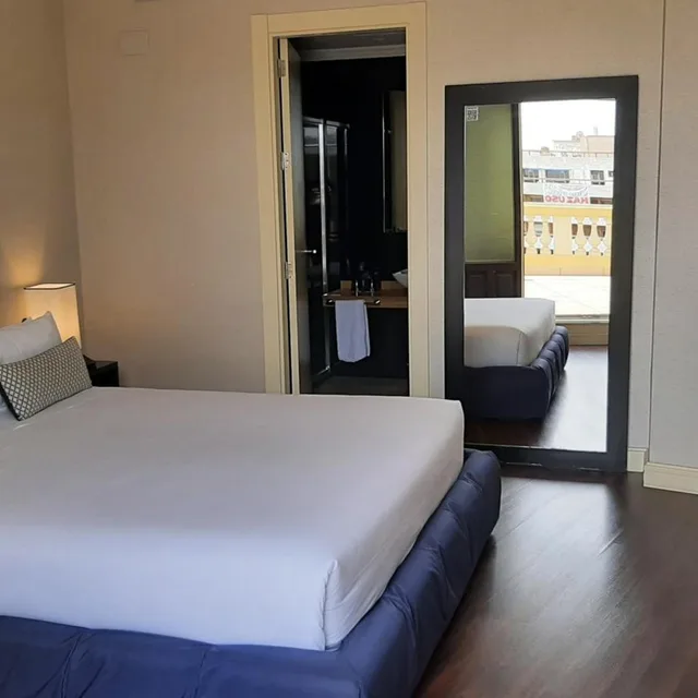 غرفة بريميوم بسرير مزدوج بشرفة، Hotel Sardinero Madrid 6/10