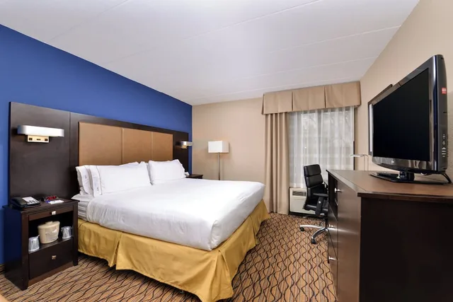 غرفة قياسية بسرير كينج، Holiday Inn Express Hunt Valley 3/4