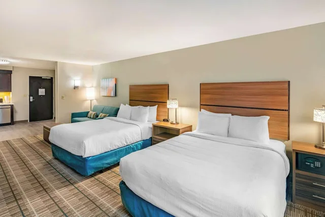 جناح بسريرين كوين لذوي الإعاقة، MainStay Suites Spokane Airport 1/4