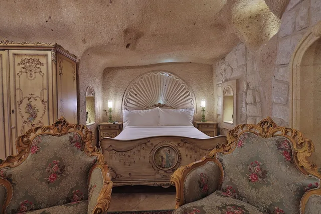 Cave, King Bed, Jetted Tub، Elika Cave Suites Cappadocia, Curio Collection by Hilton 9/10