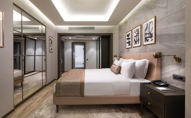 جناح بسرير مزدوج مع أريكة، Mula Hotel 4/8