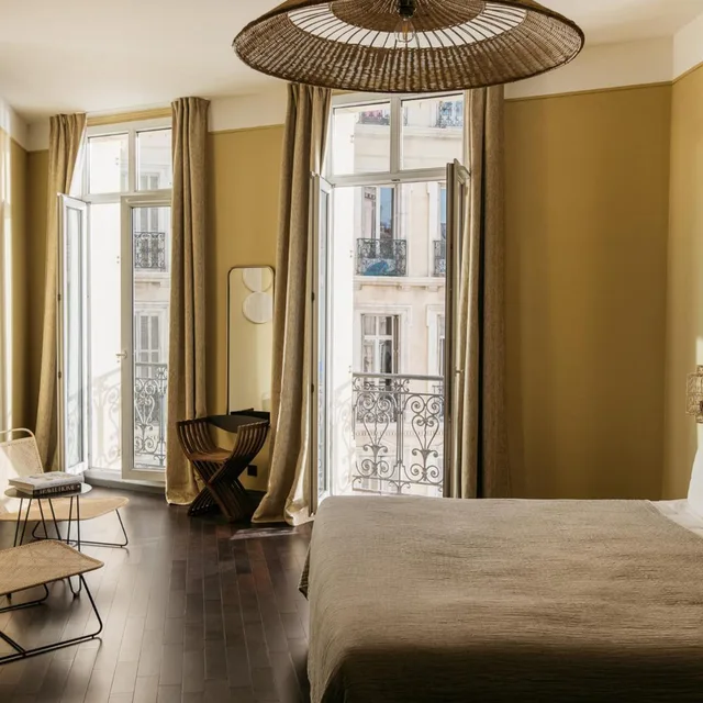 غرفة ديلوكس بسرير كينج، New Hotel Le Quai Vieux Port 2/6