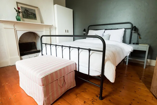 2 Bedrooms, Traditional, House, 2 Queen Beds, Kitchen، Clonmara Country House Cottages 2/10