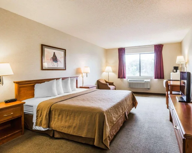 غرفة بسرير كينج، Quality Inn & Suites Montrose - Black Canyon Area 1/3