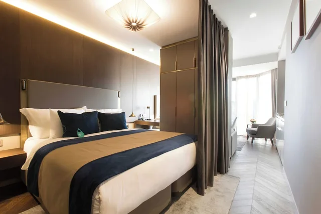 جناح جونيور بسرير كينج بإطلالة على المدينة، Noble22 Suites 1/5