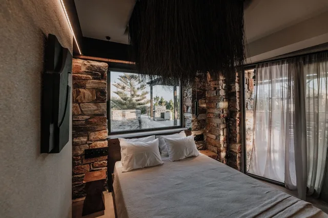 فيلا بسريرين كوين بمسبح خاص بجاكوزي، Onym Curated Villas 1/10