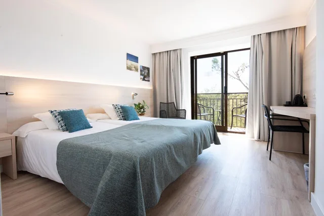غرفة سوبيريور بسريرين منفصلين بإطلالة على البحر، Playa Mondrago Hotel Apartments 3/10