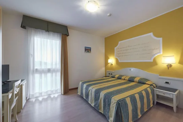 Classic, Double Bed, Hotel Ca Tron 1/10