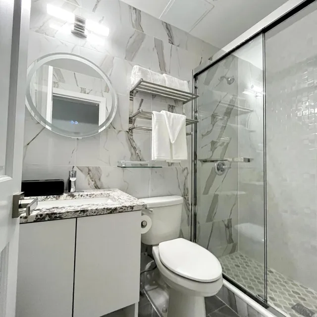 Room, Twin Beds, Private Bathroom, Starlight Hotel 4/6
