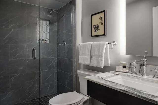 2 Bedrooms, Deluxe, Suite, King Bed, King and Queen Bed, Queen Bed, Sofa, Inns At The Equinox 2/2