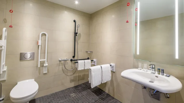 غرفة بسرير كوين لذوي الإعاقة، Holiday Inn Express Munich - City East 5/9