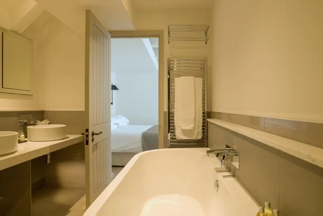جناح جونيور، Minster Mill Hotel and Spa 5/7