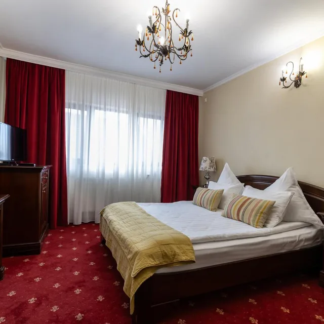 جناح، CAPITOL IASI 1/6