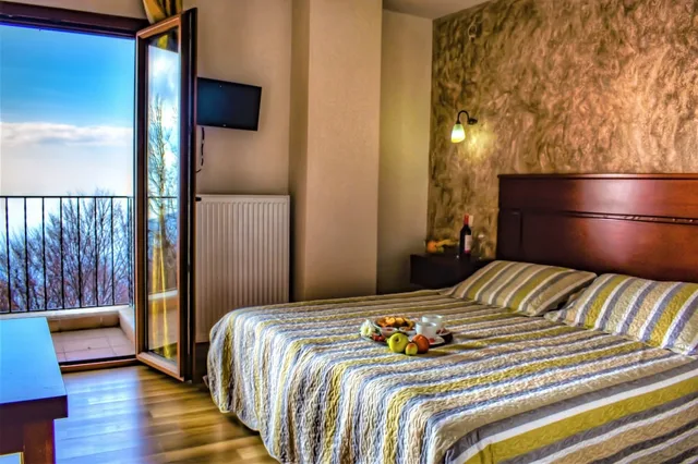 Classic, Twin Beds, Mountain and Sea View, TASIA 5/7