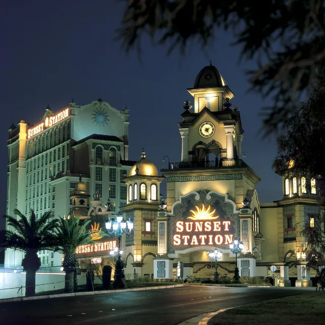 جناح جونيور اقتصادي، Sunset Station Hotel and Casino 1/3