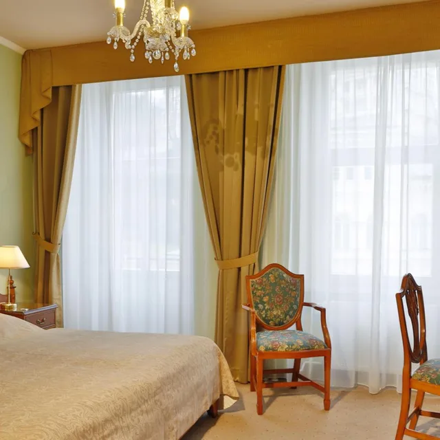 غرفة بسرير مزدوج، Hotel Kolonada 3/4